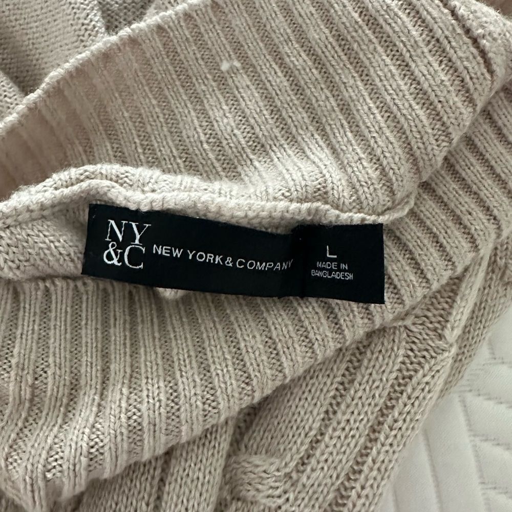 NY & Co beige sweater - Picture 5 of 5